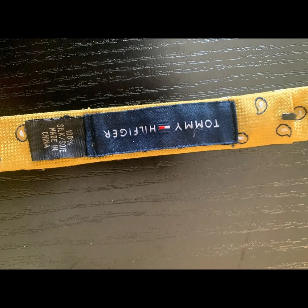 COPY - TOMMY HILFIGER (Yellow, gray and blue) BOW TIE - Picture 3 of 10